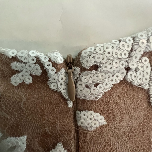 Dress the population lace/sequin dress! Size M - Picture 8 of 12